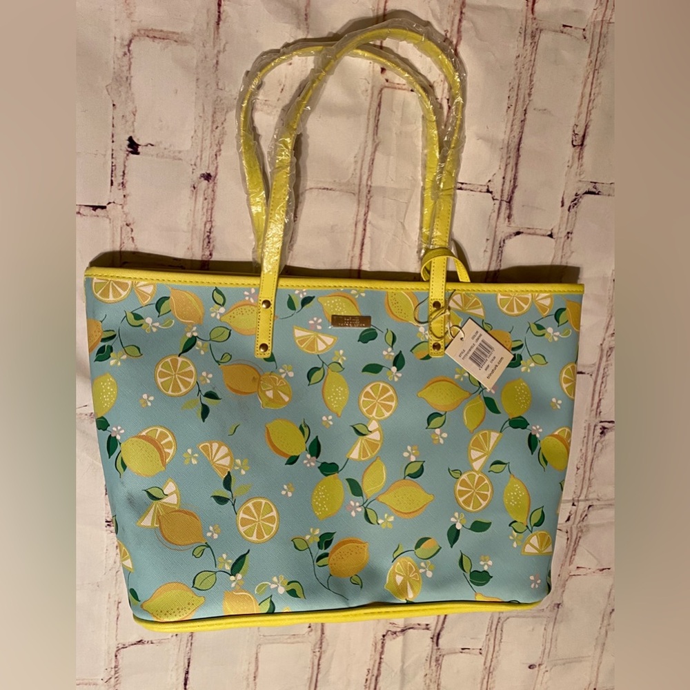 Trina Turk Lemon Print Tote Bag w/ Matching Wristlet | New w/ Tags - Picture 3 of 10